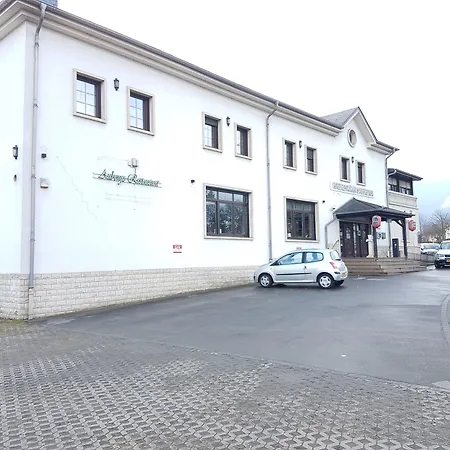 L'empire Hotell Olm